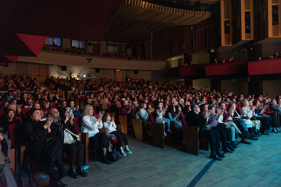 ELS izadora dack.jpg