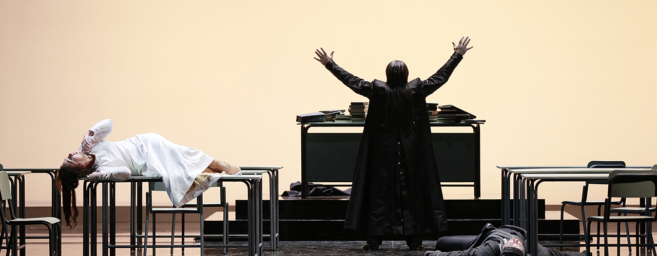 Faust premiere postponed to 7 April