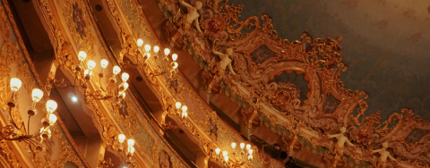 &Tau;&omicron; OPERA GALA ENSEMBLE &tau;&eta;&sigmaf; Ό&pi;&epsilon;&rho;&alpha;&sigmaf; &tau;&eta;&sigmaf; &Rho;ώ&mu;&eta;&sigmaf; &sigma;&tau;&eta;&nu; &Epsilon;&nu;&alpha;&lambda;&lambda;&alpha;&kappa;&tau;&iota;&kappa;ή &Sigma;&kappa;&eta;&nu;ή