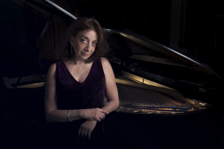 Alexandra Papastefanou in recital