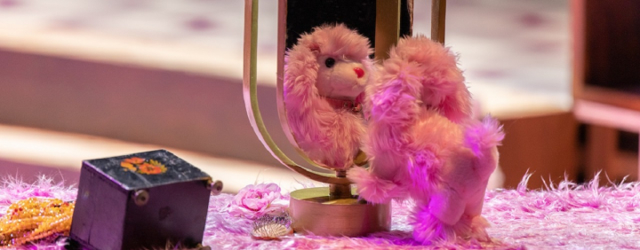 &laquo;&Eta; &omicron;&rho;&alpha;&tau;ό&tau;&eta;&tau;&alpha; &tau;&omicron;&upsilon; &tau;&rho;&alpha;&nu;&sigmaf; &kappa;&alpha;&lambda;&lambda;&iota;&tau;έ&chi;&nu;&eta; &kappa;&alpha;&iota; &epsilon;&rho;&gamma;&alpha;&zeta;ό&mu;&epsilon;&nu;&omicron;&upsilon;&raquo; &sigma;&tau;&eta;&nu; &Epsilon;&nu;&alpha;&lambda;&lambda;&alpha;&kappa;&tau;&iota;&kappa;ή &Sigma;&kappa;&eta;&nu;ή