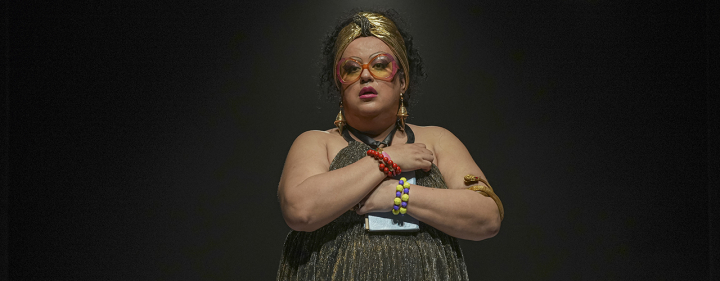 &Eta; &Epsilon;&theta;&nu;&iota;&kappa;ή &Lambda;&upsilon;&rho;&iota;&kappa;ή &Sigma;&kappa;&eta;&nu;ή &tau;&alpha;&xi;&iota;&delta;&epsilon;ύ&epsilon;&iota; &sigma;&tau;&omicron; 59&omicron; &Phi;&epsilon;&sigma;&tau;&iota;&beta;ά&lambda; &Delta;&eta;&mu;&eta;&tau;&rho;ί&omega;&nu;