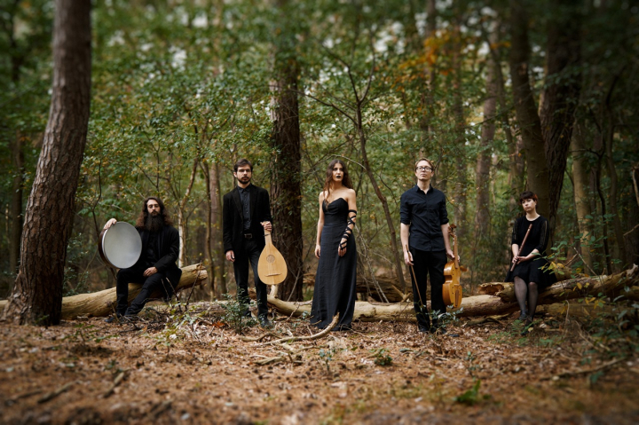 &Phi;ύ&sigma;&eta;, &lambda;&alpha;&tau;&rho;&epsilon;ί&alpha; &kappa;&alpha;&iota; &Theta;&epsilon;ί&omicron;