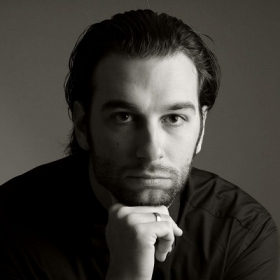 &Gamma;&iota;ά&nu;&nu;&eta;&sigmaf; &Kappa;&alpha;&lambda;ύ&beta;&alpha;&sigmaf;