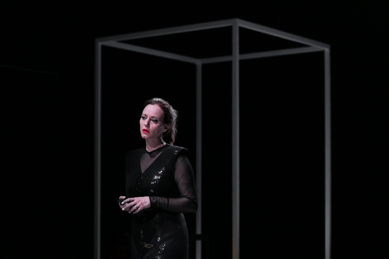 Hedda Gabler