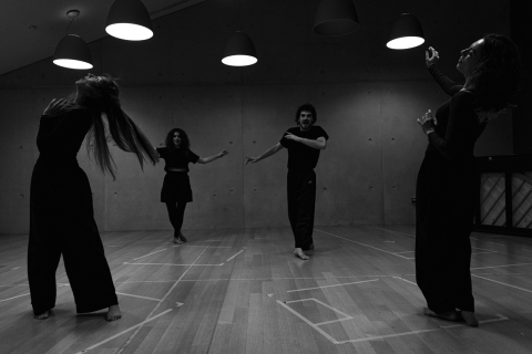 &Gamma;&iota;&omicron;&zeta;&epsilon;&phi;ί&nu;&epsilon; &eta; &alpha;&omicron;&iota;&delta;ό&sigmaf; ή &Omicron; &lambda;&alpha;ό&sigmaf; &tau;&omega;&nu; &pi;&omicron;&nu;&tau;&iota;&kappa;&iota;ώ&nu;