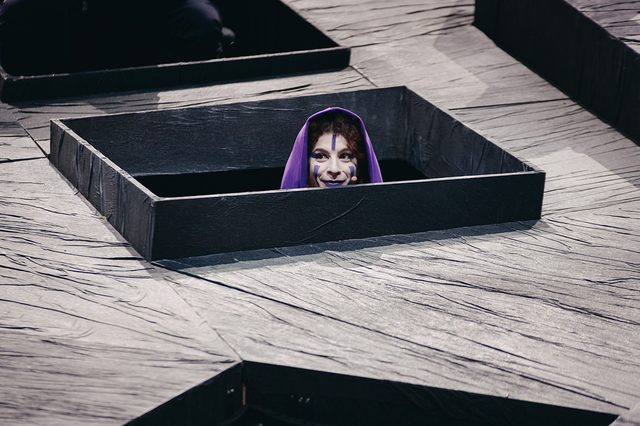 &Gamma;&iota;&omicron;&zeta;&epsilon;&phi;ί&nu;&epsilon; &eta; &alpha;&omicron;&iota;&delta;ό&sigmaf; ή &Omicron; &lambda;&alpha;ό&sigmaf; &tau;&omega;&nu; &pi;&omicron;&nu;&tau;&iota;&kappa;&iota;ώ&nu;